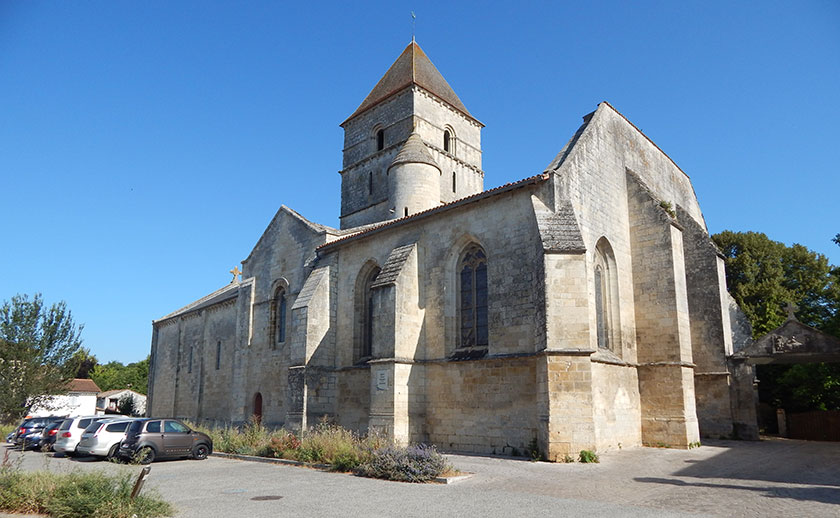 Église Saint-Chartier à Chef-Boutonne
